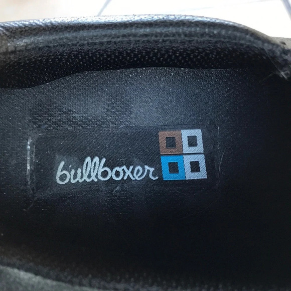 Bullboxer causal leather slipon shoes size 9